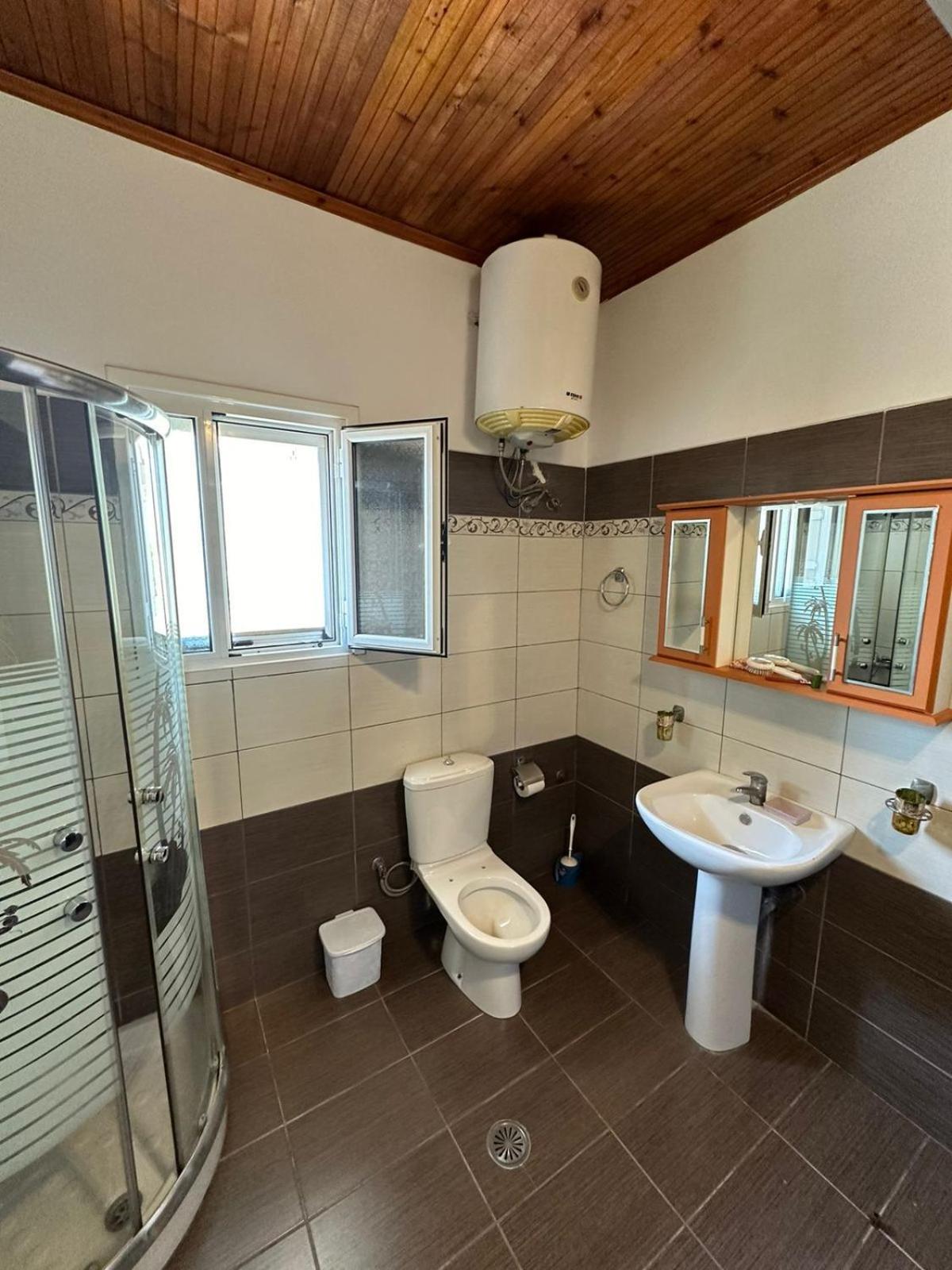 Apartments Berti Sarande Exterior photo
